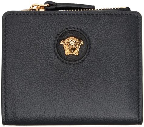 imagenes de medusa versace|Versace la medusa wallet.